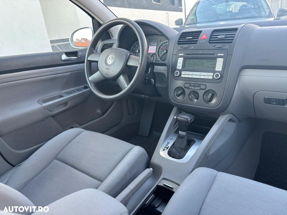 Volkswagen Golf - 13