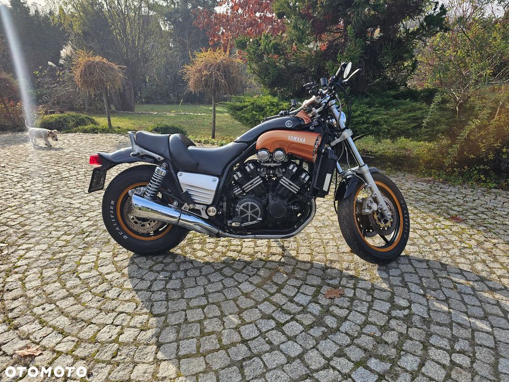 Yamaha V-MAX - 5
