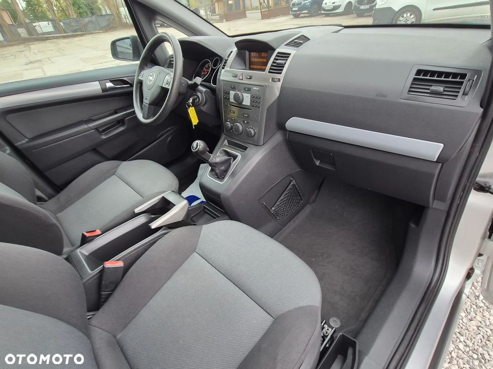 Opel Zafira 1.8 Innovation - 35