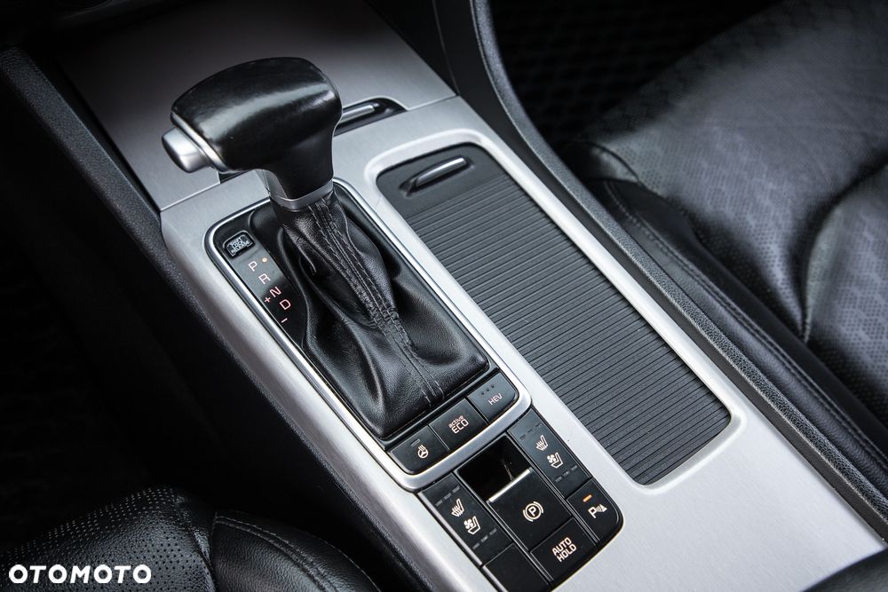 Kia Optima Sportagon 2.0 GDI Attract - 28