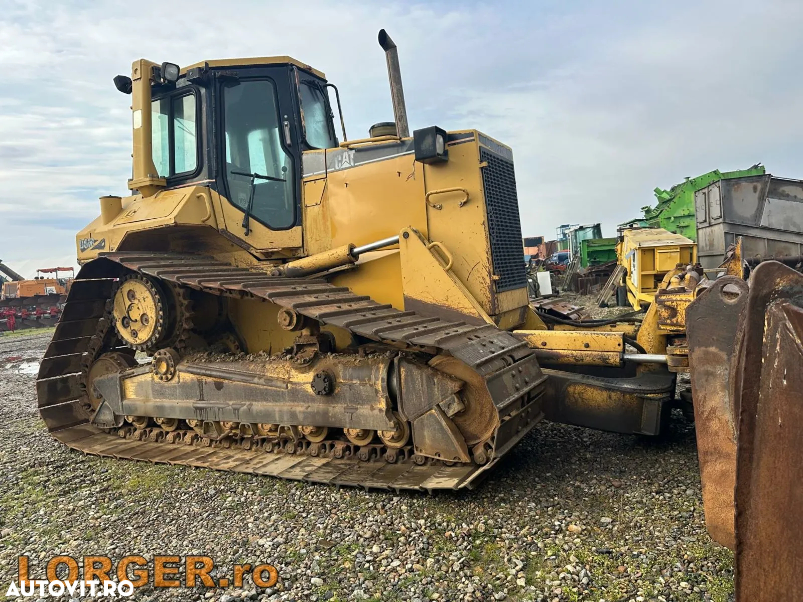 Caterpillar D6M LGP - 4