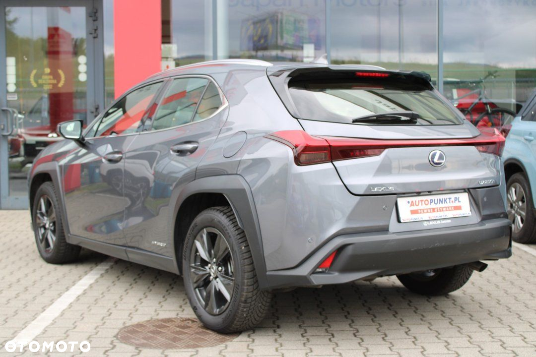 Lexus UX - 7