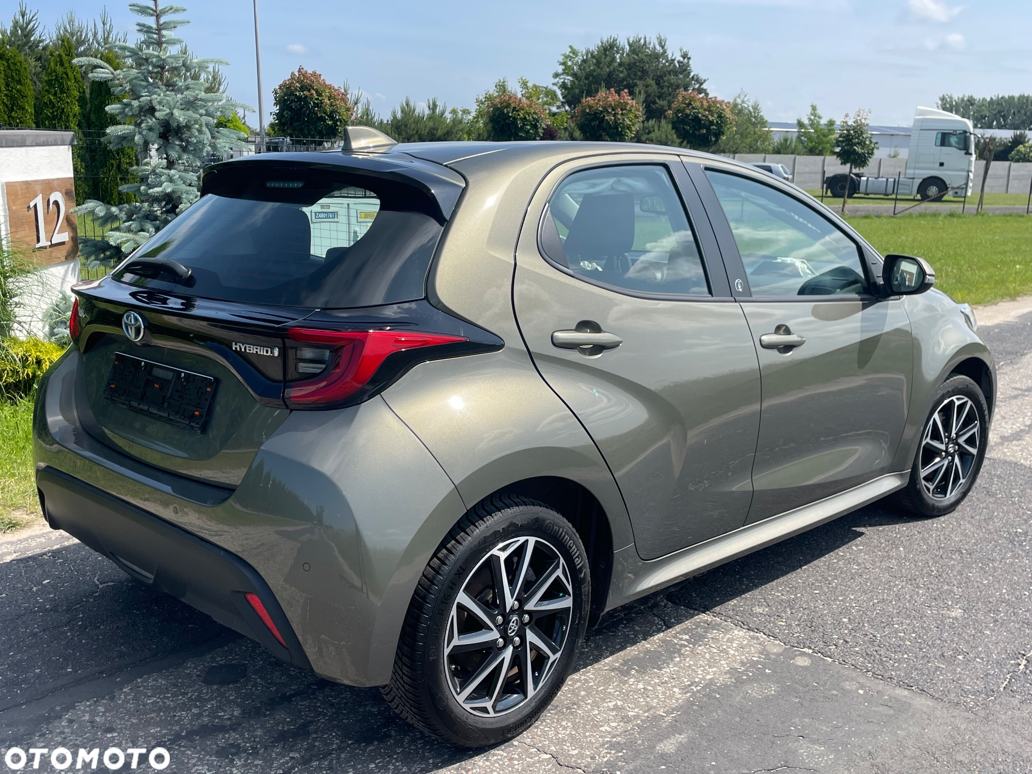 Toyota Yaris Hybrid 1.5 VVT-i Team Deutschland - 3