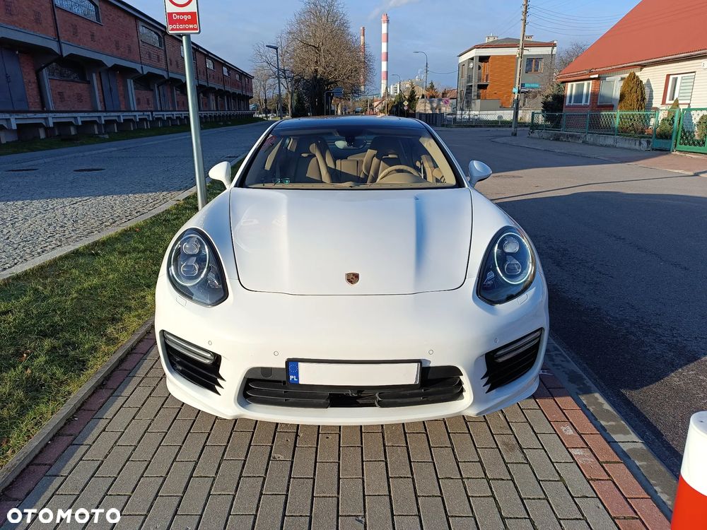 Porsche Panamera 4 PDK Edition - 19