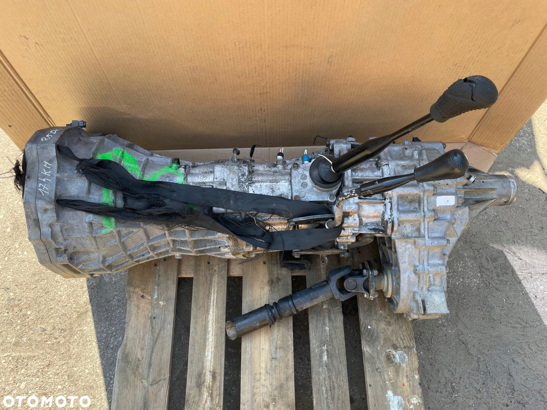 Skrzynia + Reduktor Nissan Navara D40 2.5DCI 174KM - 8