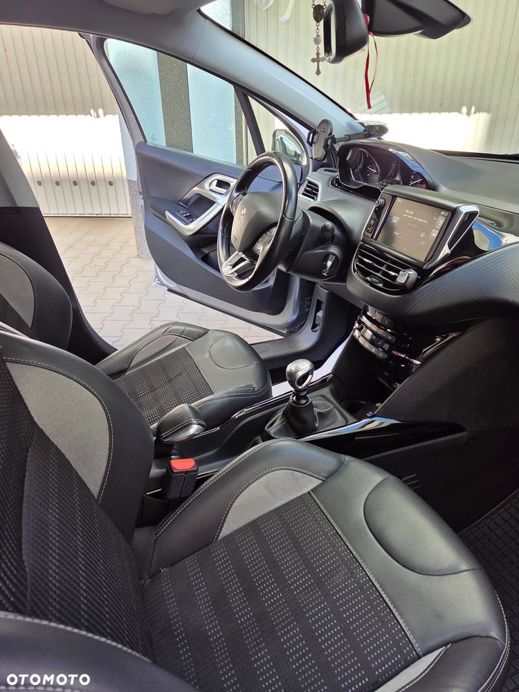 Peugeot 2008 BlueHDi FAP 120 STOP & START Allure - 10