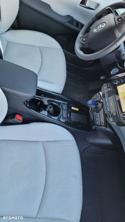 Toyota Prius - 14