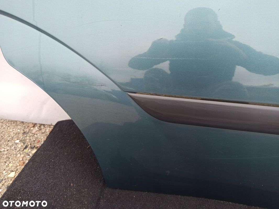 Drzwi prawy tył kompletne FORD FOCUS MK1 KOMBI kolor X1 - 8