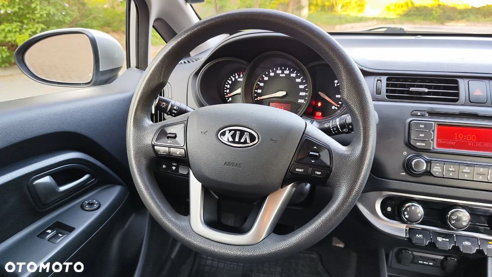 Kia Rio 1.4 Edition 7 - 23