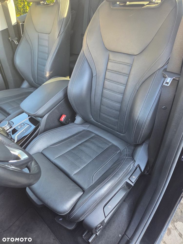 BMW X3 sDrive18d xLine - 13