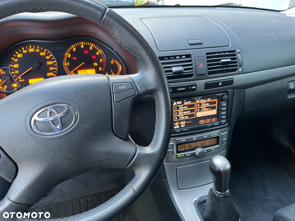 Toyota Avensis 1.8 VVT-i Luna - 3