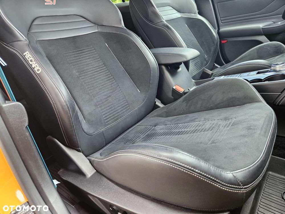 Ford Focus 2.3 EcoBoost S&S ST - 19