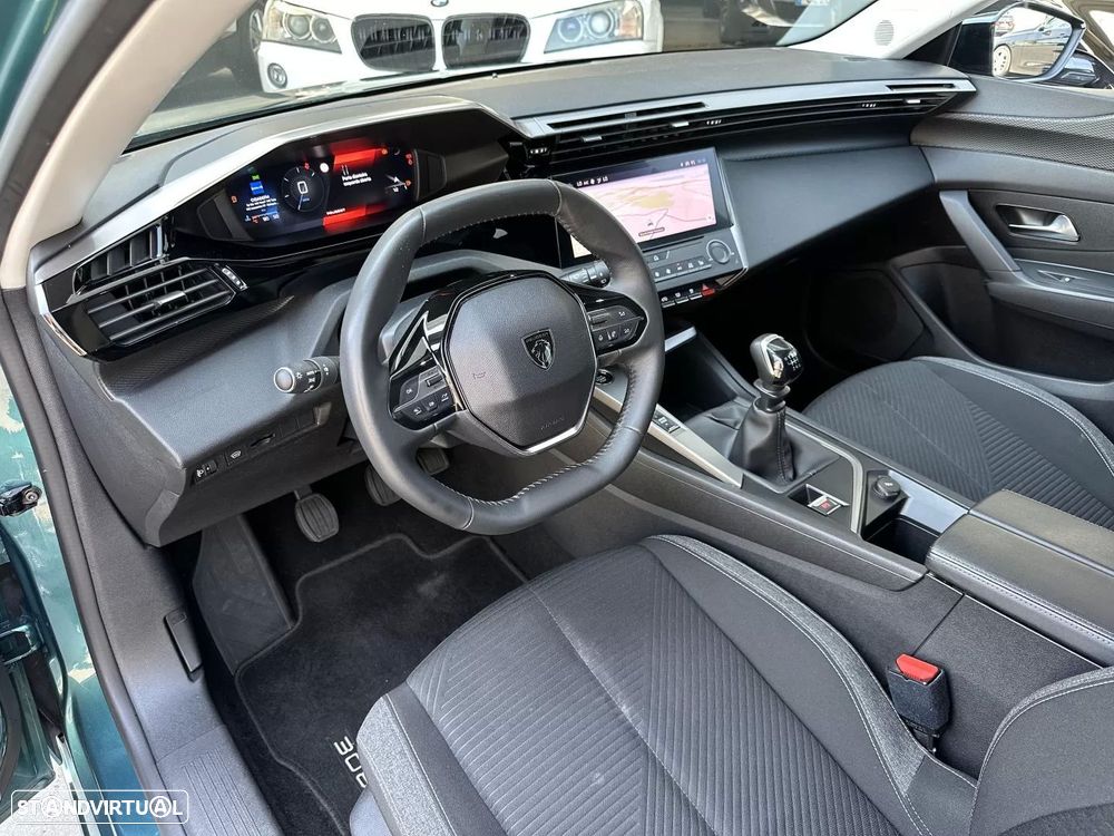 Peugeot 308 SW 1.2 PureTech Allure - 21