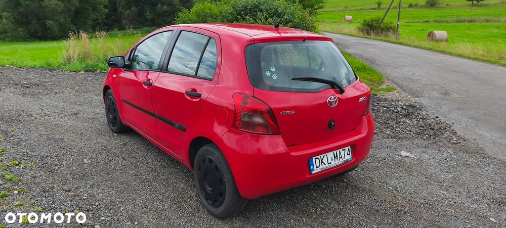 Toyota Yaris 1.3 Terra Gold - 4