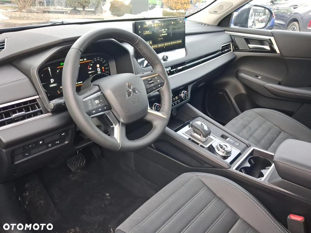 Mitsubishi Outlander Intense - 9