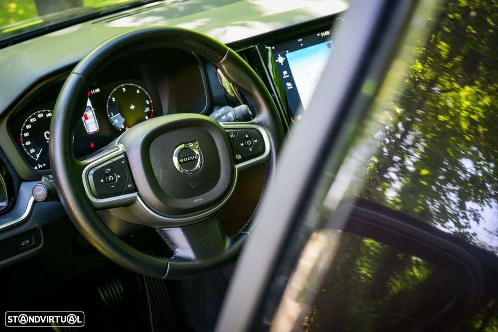 Volvo V60 2.0 D3 Momentum - 23