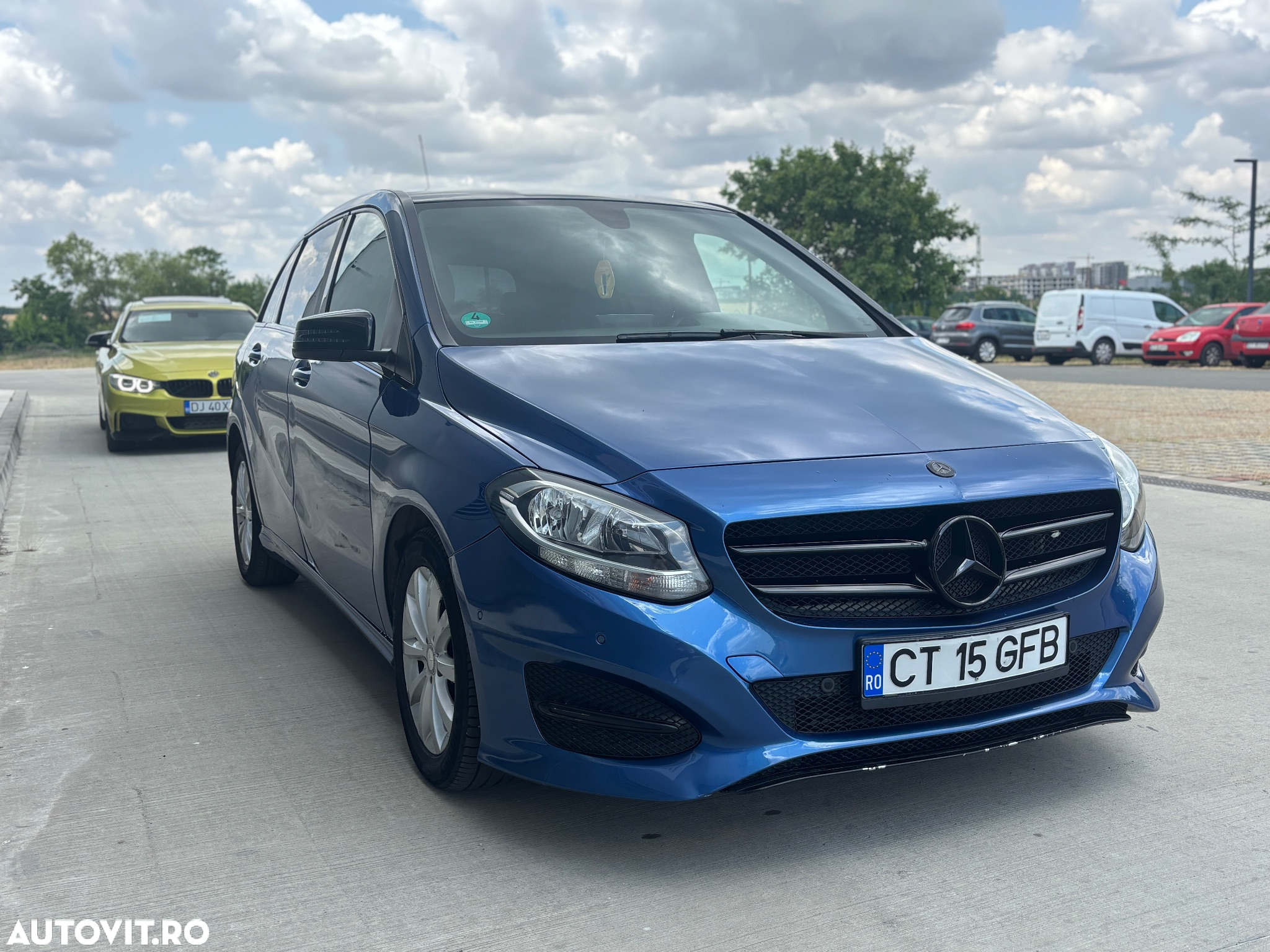 Mercedes-Benz B - 10