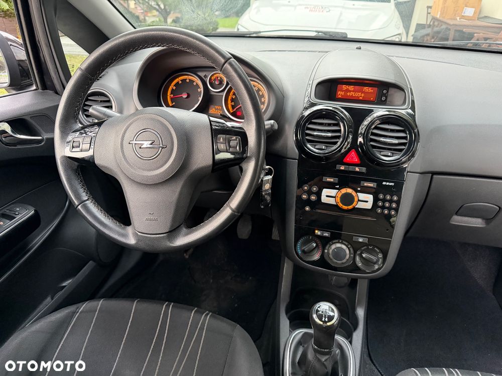 Opel Corsa 1.2 16V Cosmo - 15