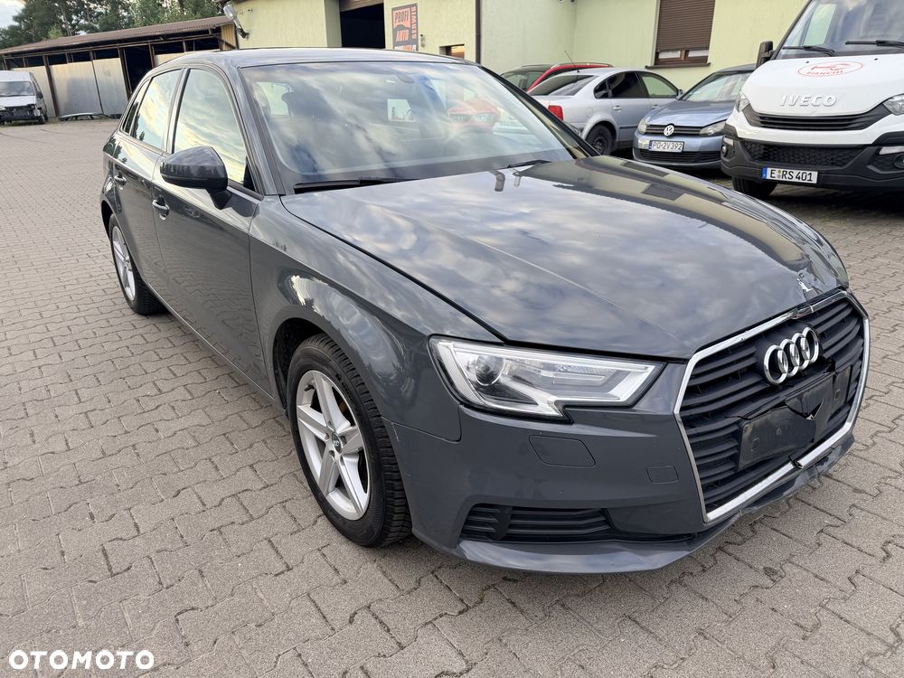 Audi A3 Sportback - 1