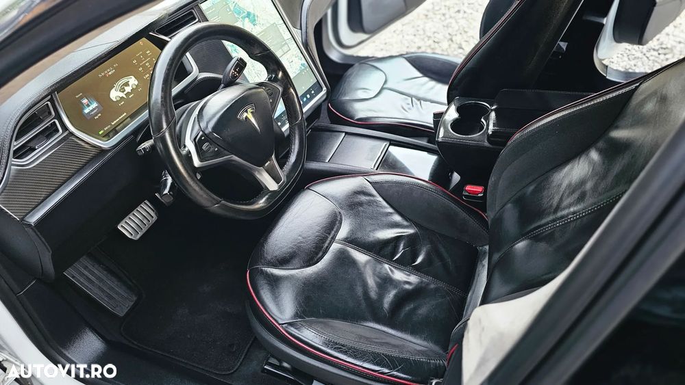 Tesla Model S - 23