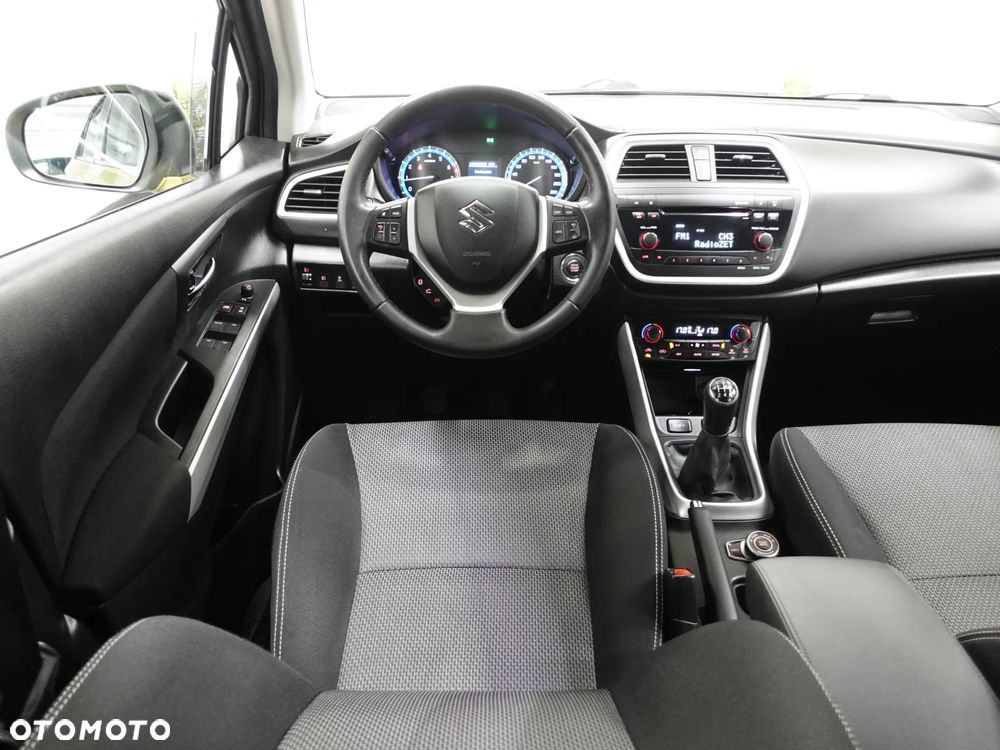 Suzuki SX4 S-Cross 1.6 VVT 4x4 Comfort - 29