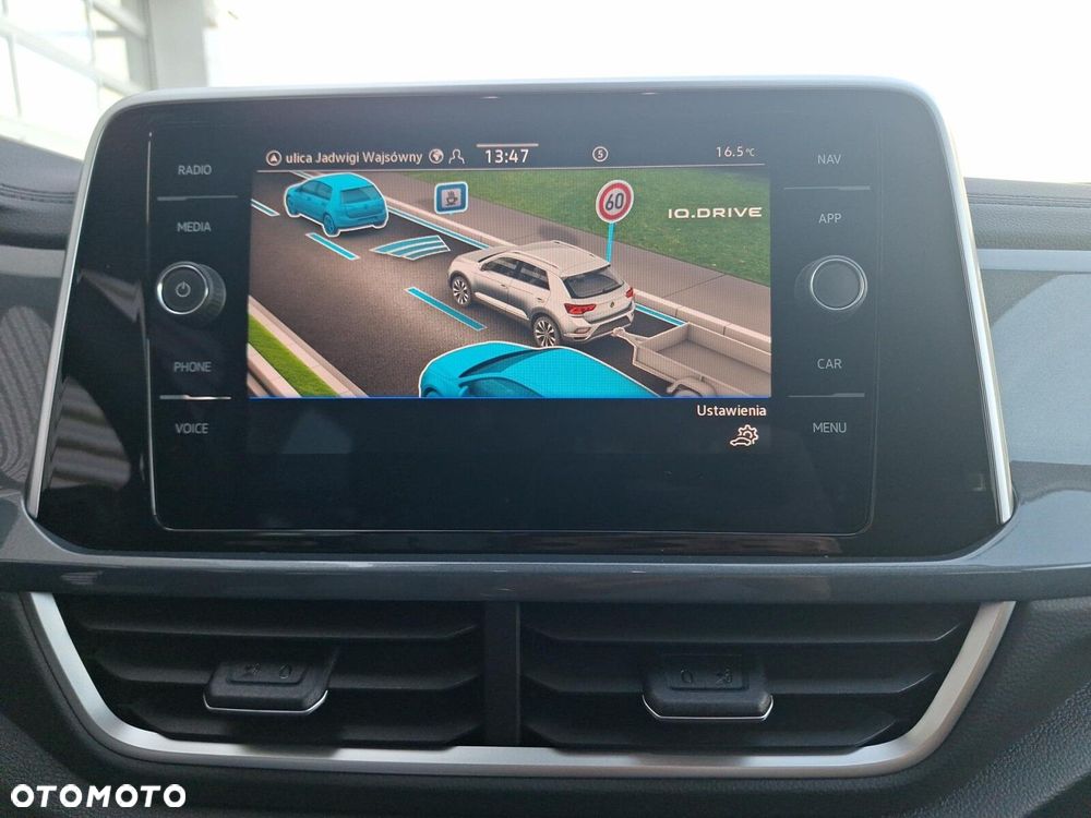 Volkswagen T-Roc - 36