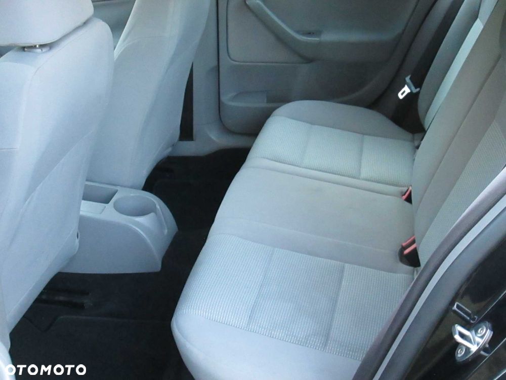 Volkswagen Jetta - 7