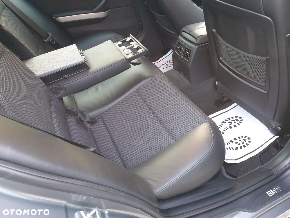 BMW Seria 3 320i Edition Sport - 12