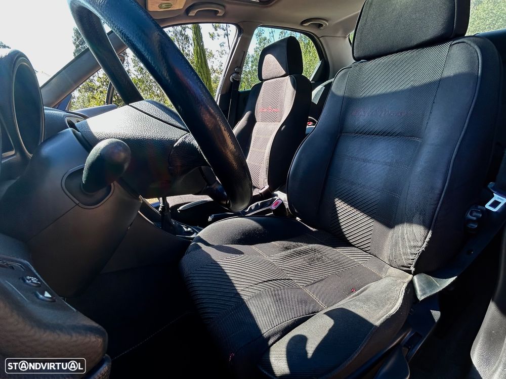 Alfa Romeo 156 1.9 JTD - 6