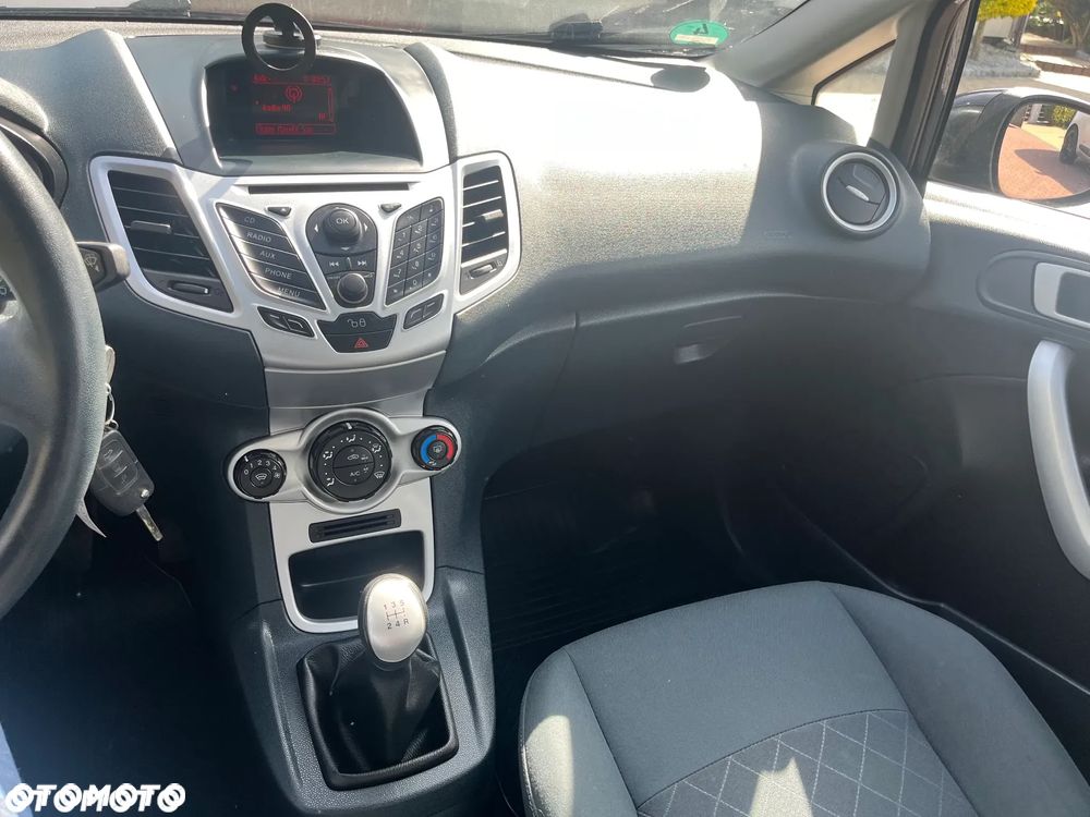 Ford Fiesta 1.25 Champions Edition - 11