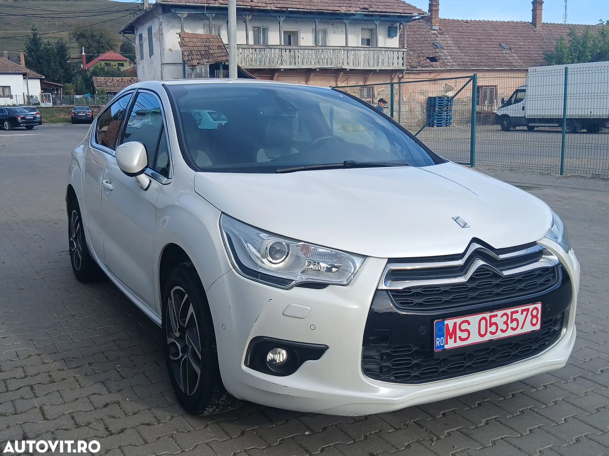 Citroën DS4 1.6 THP BVA6 So Chic - 3