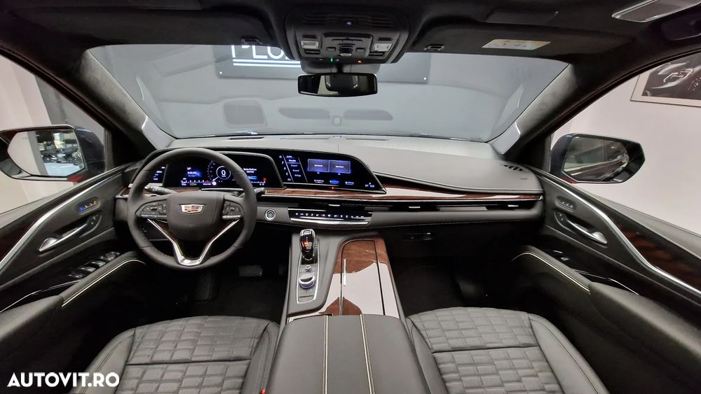 Cadillac Escalade 6.2 V8 AWD AT Platinum - 12