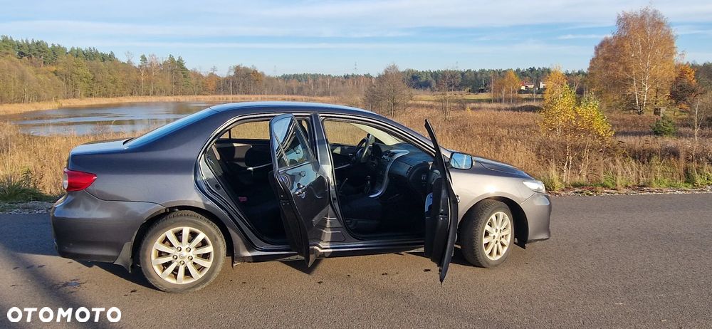 Toyota Corolla 1.6 Luna - 4