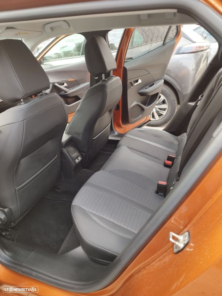 Peugeot 2008 1.2 PureTech Allure - 10