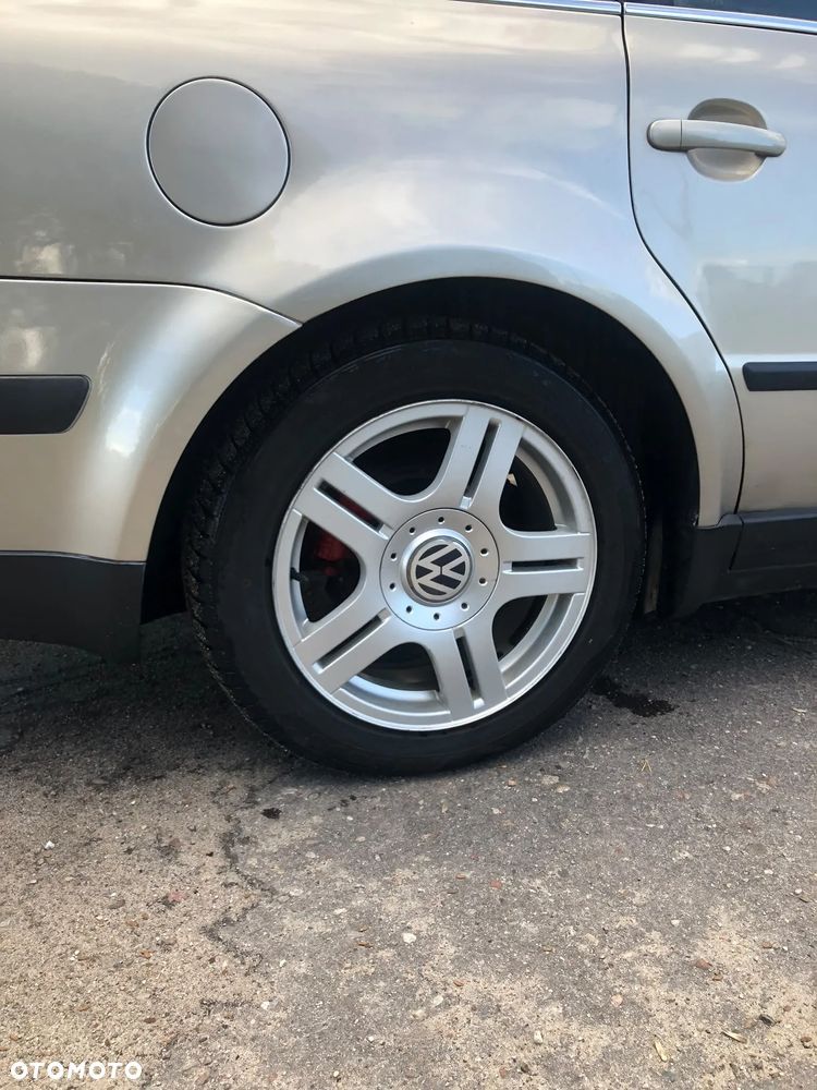 Volkswagen Passat - 4