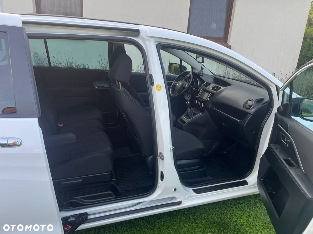 Mazda 5 - 10