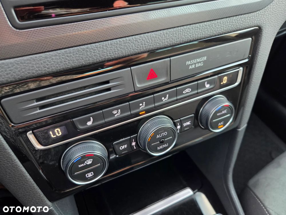 Volkswagen Golf Sportsvan - 32