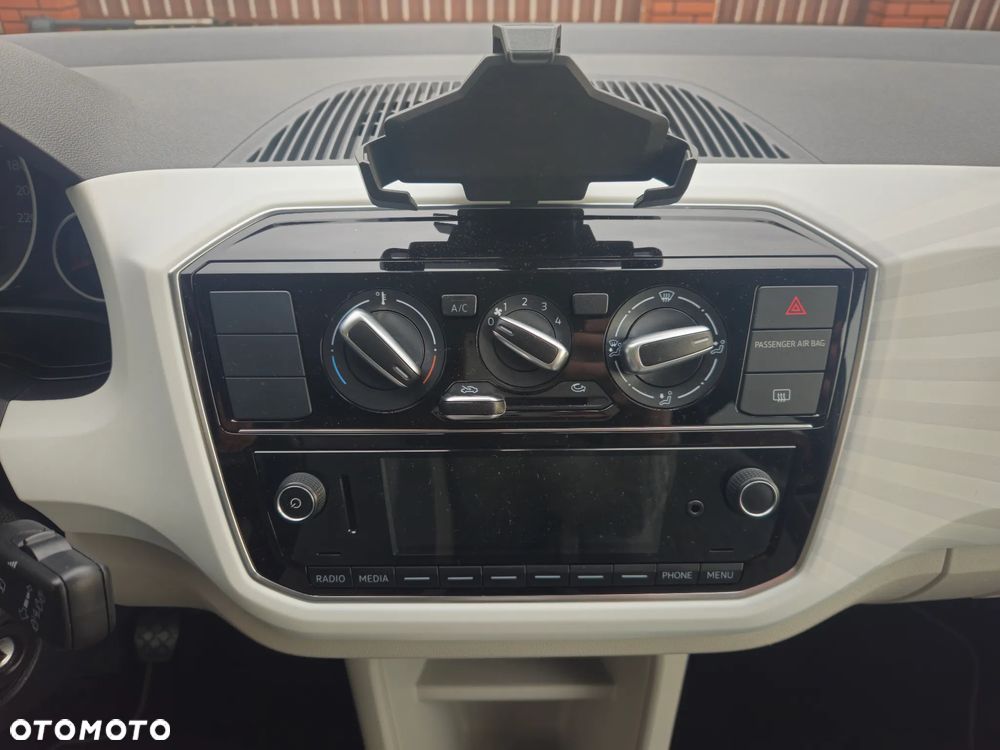 Volkswagen up! beats - 9