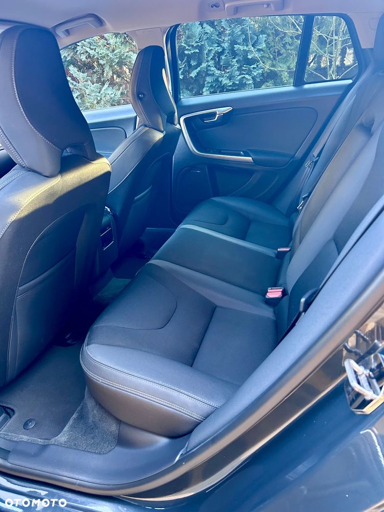 Volvo V60 D4 Drive-E Momentum - 9