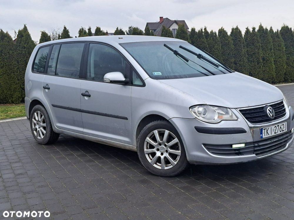 Volkswagen Touran - 9