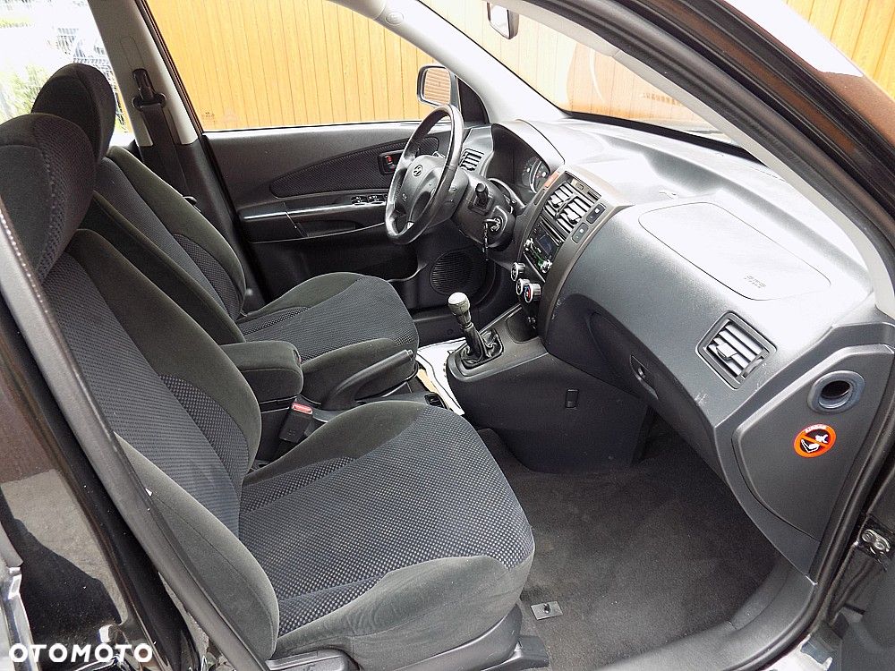 Hyundai Tucson 2.0 2WD GLS - 8