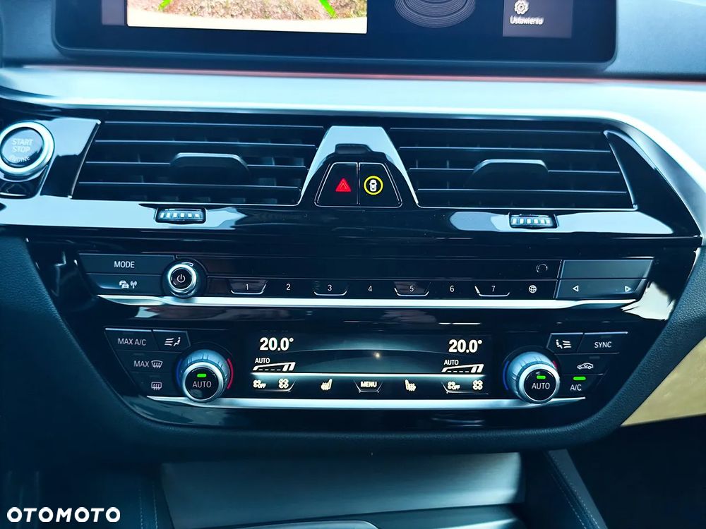 BMW Seria 5 530d xDrive mHEV M Sport sport - 23