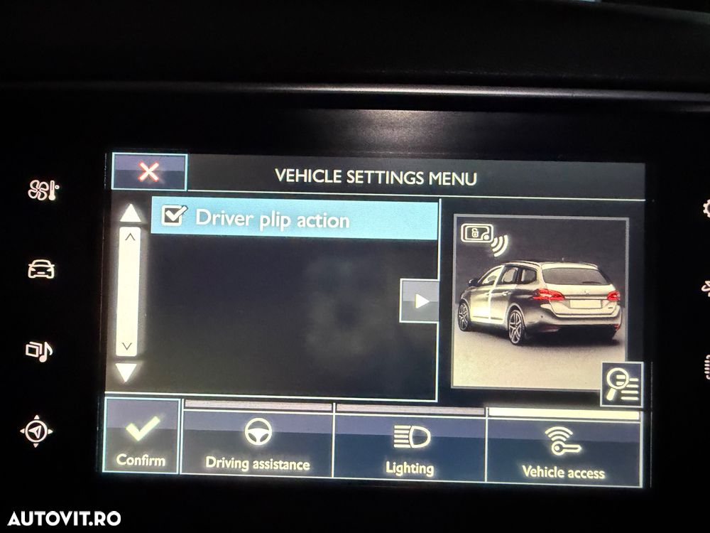 Peugeot 308 SW 1.2 L PureTech Turbo Allure - 13