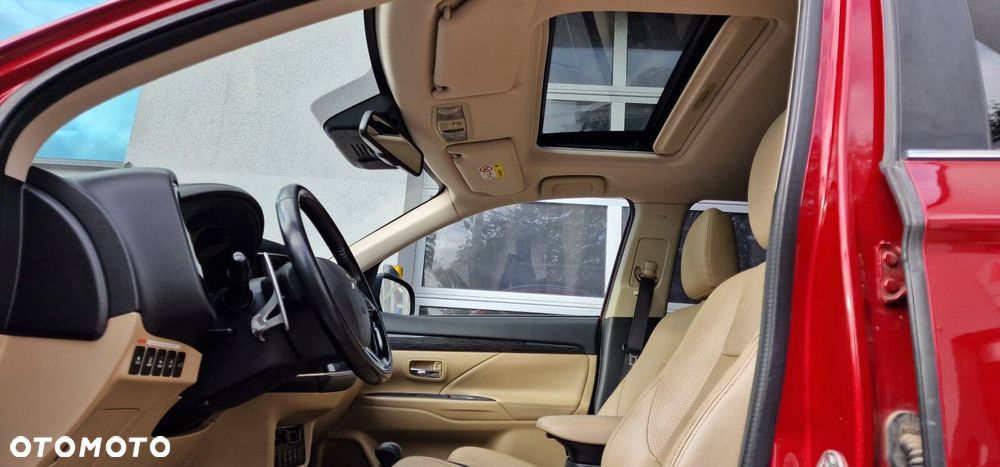 Mitsubishi Outlander 2.0 Instyle Navi 4WD CVT - 17