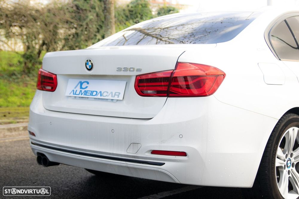 BMW 330 e iPerformance Line Sport - 22