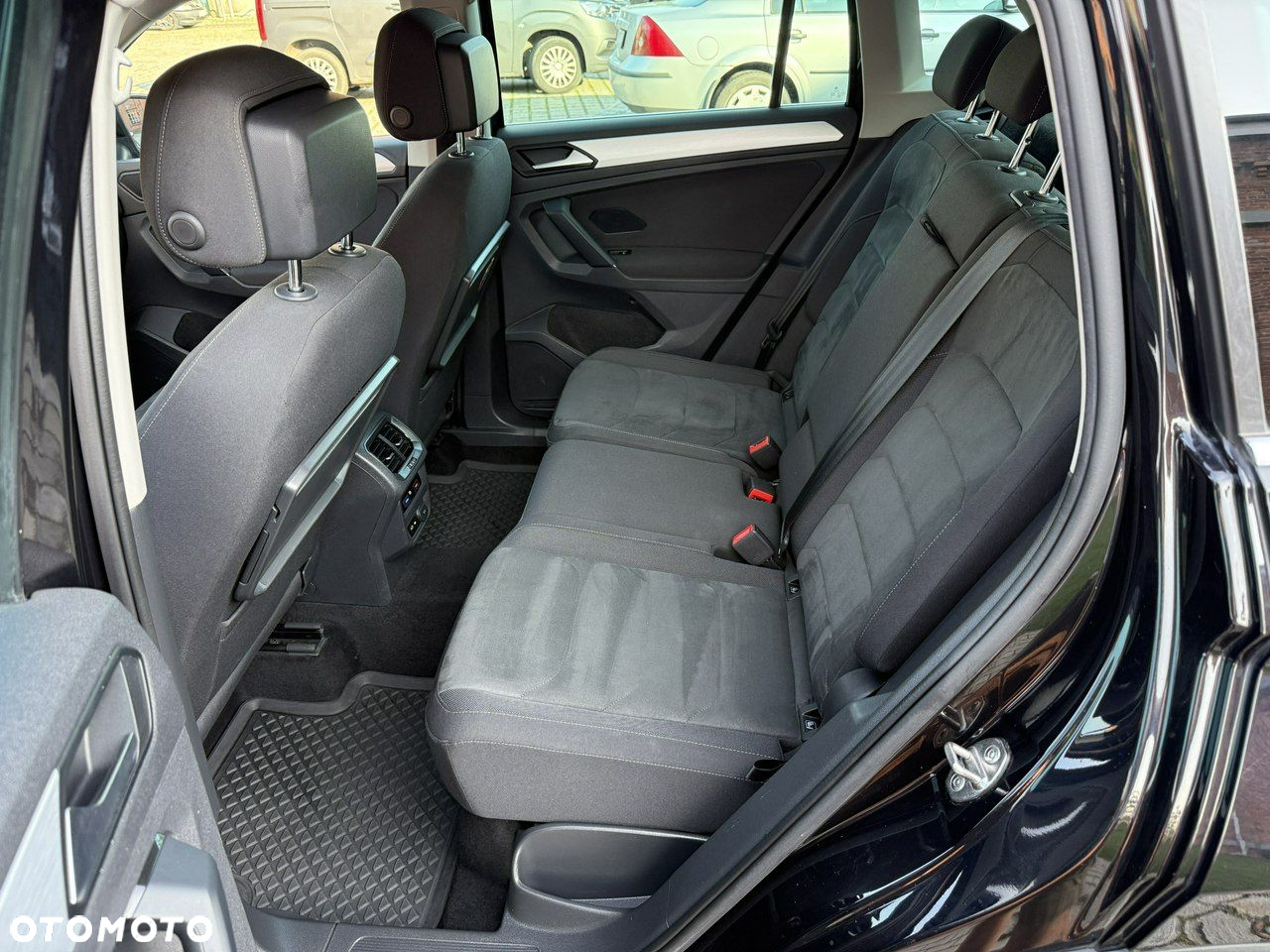 Volkswagen Tiguan - 10