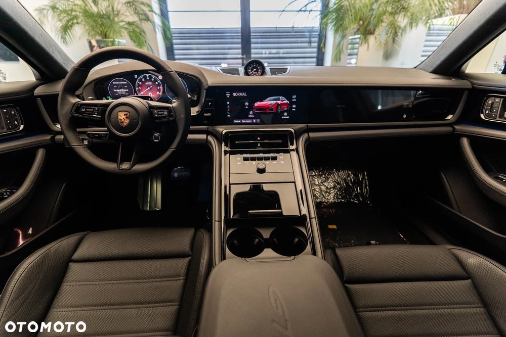 Porsche Panamera GTS - 12