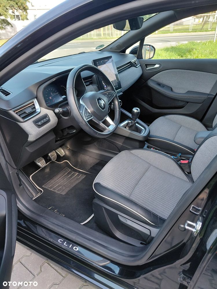 Renault Clio - 19