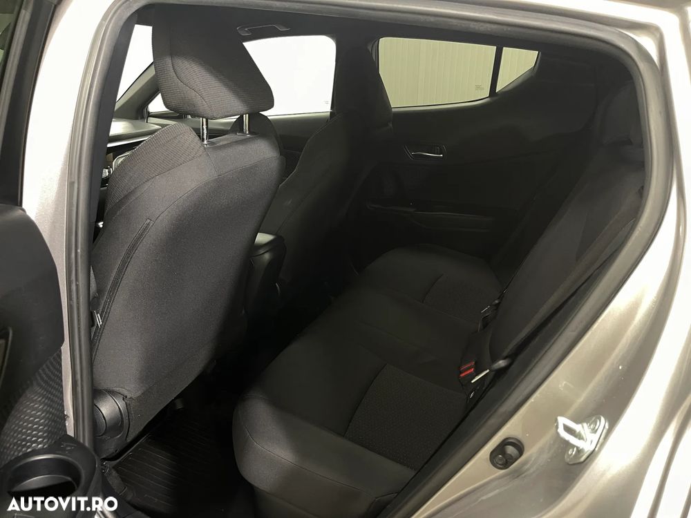 Toyota C-HR 1.8 HSD 4x2 CVT C-lassy - 11