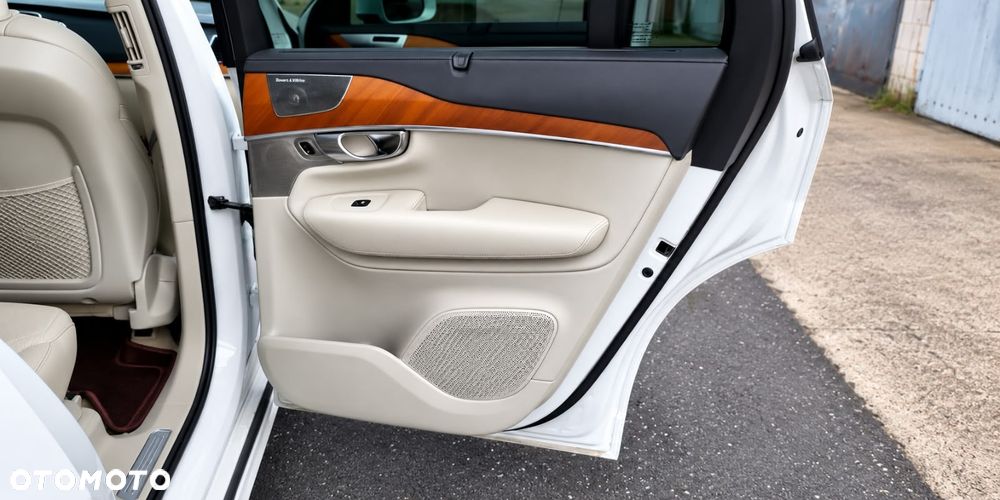 Volvo XC 90 T6 AWD Inscription 7os - 28